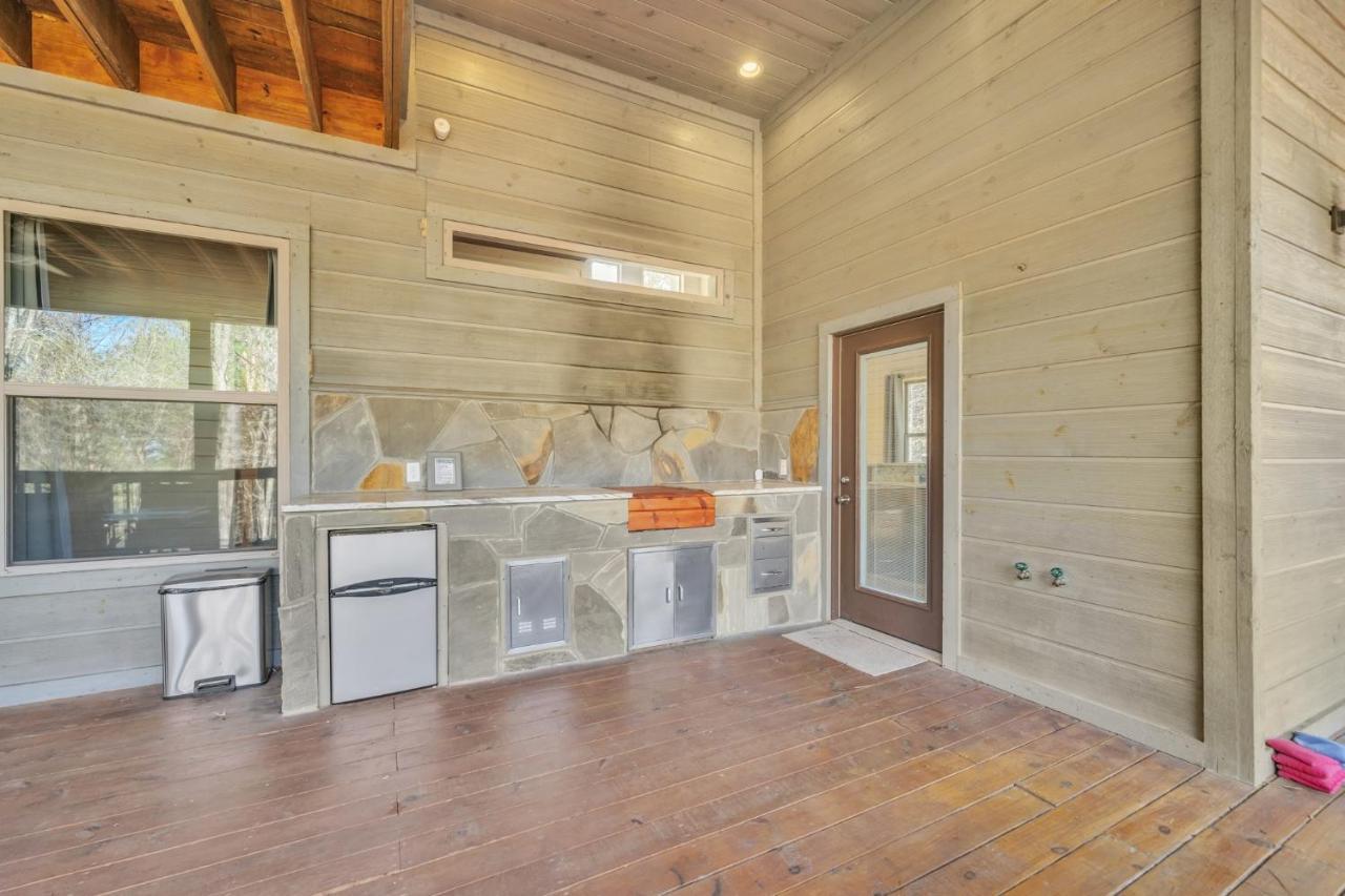 Merlot Mountain - Heated Spa Pool And Hot Tub! Cabin Broken Bow Exterior photo